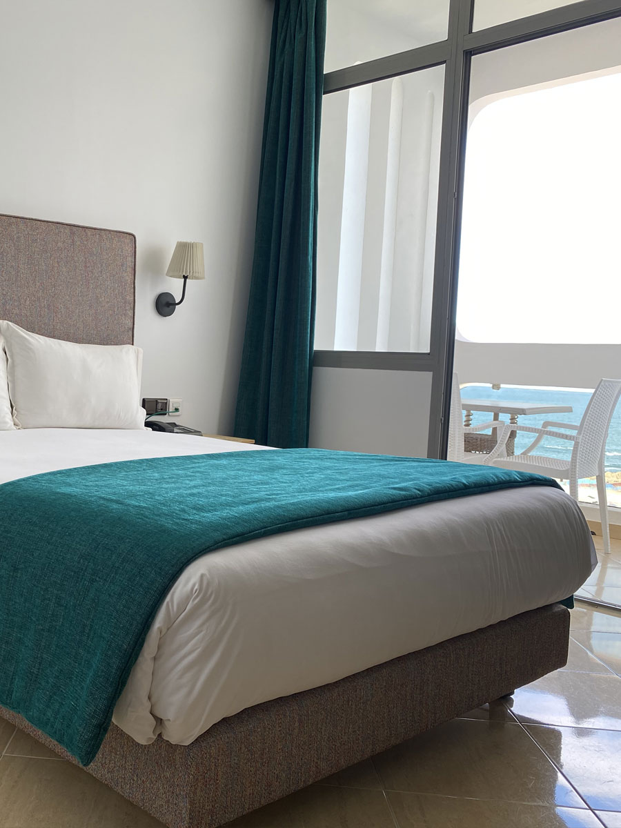 Hotel Azur Casablanca single room - comfortable sea view accommodation on Ain Diab La Corniche