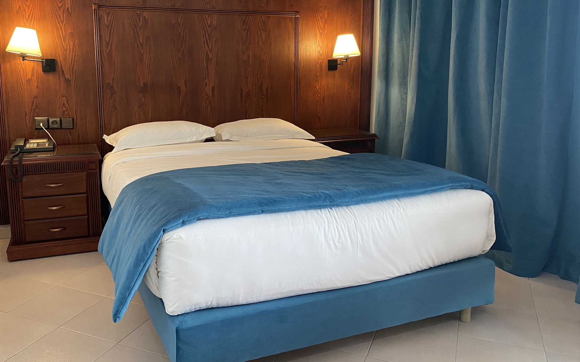 Hotel Azur double deluxe room with private balcony and Atlantic Ocean panorama in Casablanca